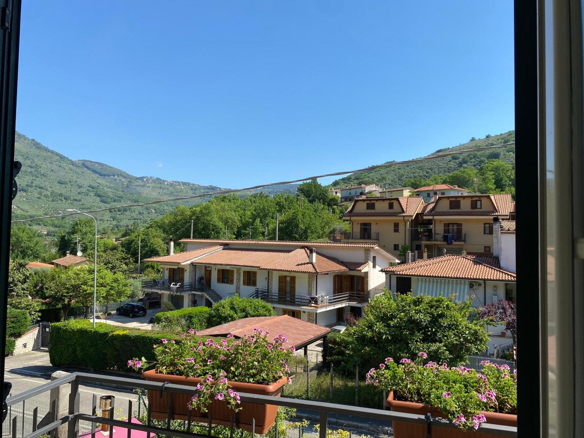 La Casa Di Nonna Tella Lenola Exterior foto